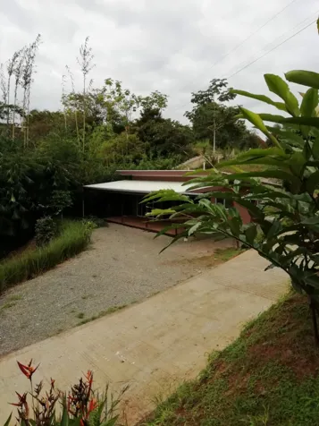 Terreno Mixto 5500m2 con Tres Lofts en Quepos en Quepos, Puntarenas — $850,000 - Foto 2 de 17
