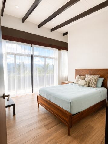 PROPIEDAD CON VISTA AL OCÉANO DOMINICAL COSTA RICA en Savegre, Quepos, Puntarenas — $8,500,000