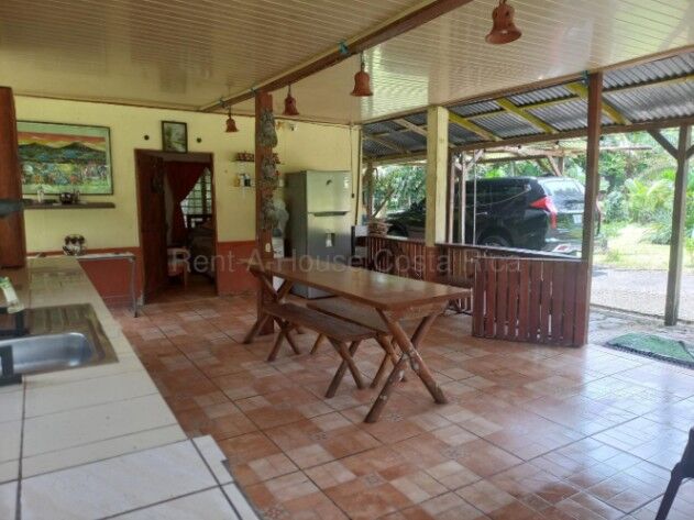 Venta casa en quinta de 10.000 m² con terraza y naturaleza #26-2259 GS en Guápiles, Pococí, Limón — $119,600