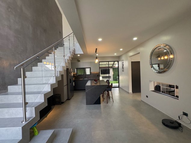 Se vende casa en condominio de lujo cerca del aeropuerto en Guácima, Alajuela — ₡ 195 500 000 - Foto 2 de 15