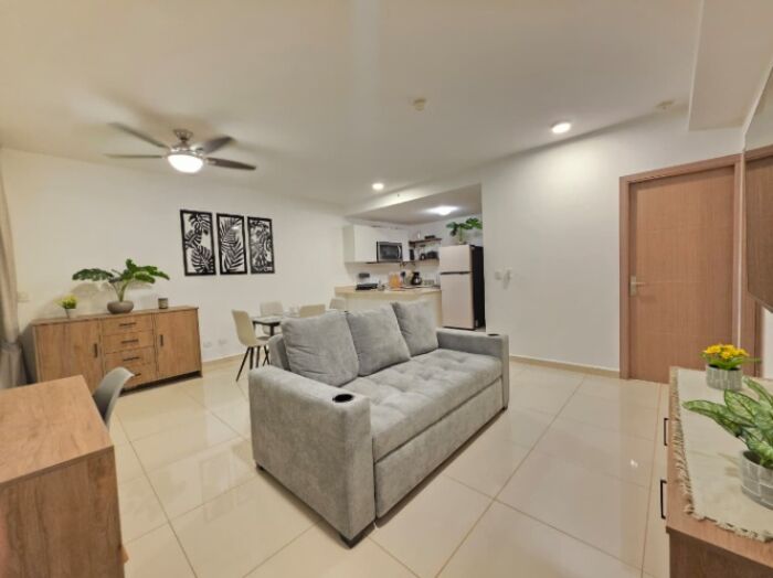 Alquiler de Apartamento Amueblado en Tibás-Cinco Esquinas. en Cinco Esquinas, Tibás, San José — $1,100