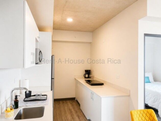 Alquiler de Apartamento en Mata Redonda, San José. RAH 26-2240 en Mata Redonda, San José — $1,300
