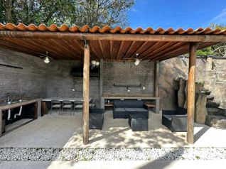 Hermosa Casa en La Alhambra in Colón, Mora, San José — $750,000 - Photo 5 of 32