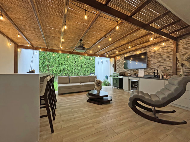 VENTA DE CASA EN CONDOMINIO SOURCE LIVING, GUACHIPELÍN, ESCAZÚ in San Rafael, Escazú, San José — $447,000