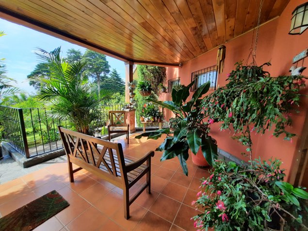 Venta de propiedad en San Rafael de Heredia in San Rafael, Heredia — $1,200,000 - Photo 2 of 35