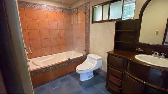Casa en Venta en Mora, San José. RAH 24-239 in Colón, Mora, San José — $270,000