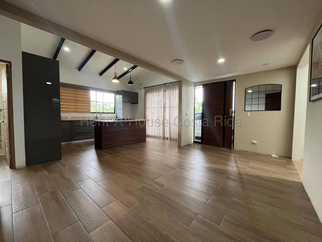 Venta de casa moderna en condominio Grecia #27-548 GS en Grecia, Alajuela — $218,000 - Foto 2 de 9