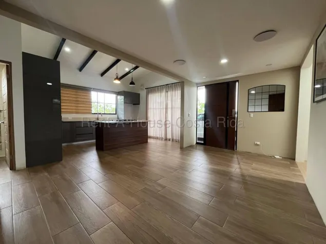 Venta de casa moderna en condominio Grecia #27-548 GS en Grecia, Alajuela — $218,000 - Foto 2 de 9