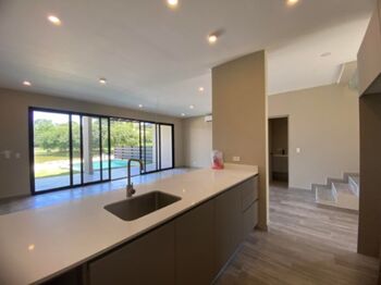CASA DE PLAYA EN CONDOMINIO EN JACÒ en Jacó, Garabito, Puntarenas — $480,000 - Foto 5 de 11