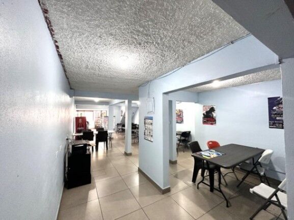 MLS-25-2044 KQ VENTA PLAZA COMERCIAL HEREDIA CENTRO CONTACTENOS AL # 88987222 in Heredia — $850,000