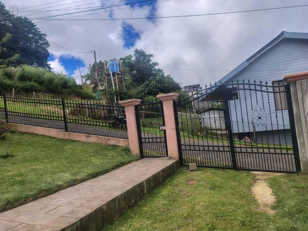 Venta de Casa de 3 Niveles en Zarcero de Alajuela. RAH 27-249 en Zarcero, Alajuela — ₡ 90 000 000