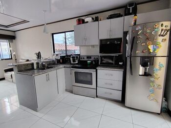 Venta de Casa en Alvarado, Cartago. RAH 25-1960 en Pacayas, Alvarado, Cartago — 85 000 000 ₡ - Foto 5 de 16