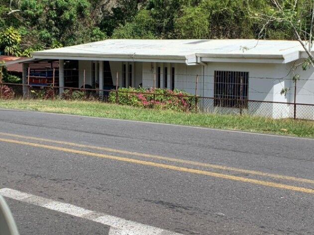 BELLA PROPIEDAD Y CASA EN BARRIO JESÚS DE ATENAS.  en Jesús, Atenas, Alajuela — ₡ 90 000 000