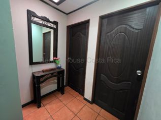 CASA EN VENTA EN CALLE BLANCOS GOICOCHEA SAN JOSÈ en Calle Blancos, Goicoechea, San José — 98 500 000 ₡ - Foto 4 de 13