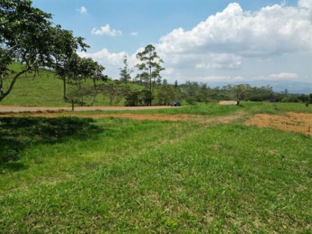 HERMOSO TERRENO EN VENTA EN EL CORAZÓN DE RISE COSTA RICA (1.36 ACRES) . in San Isidro De El General, Pérez Zeledón, San José — $220,000