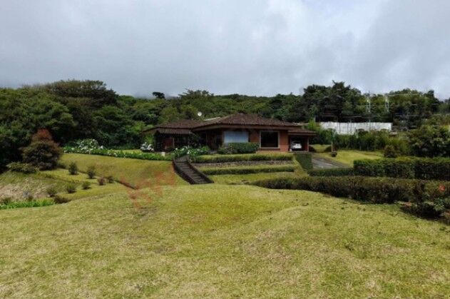 VENDO CASA EN SAN JERÓNIMO, SAN JOSÉ.  en San Jerónimo, Moravia, San José — $250,000
