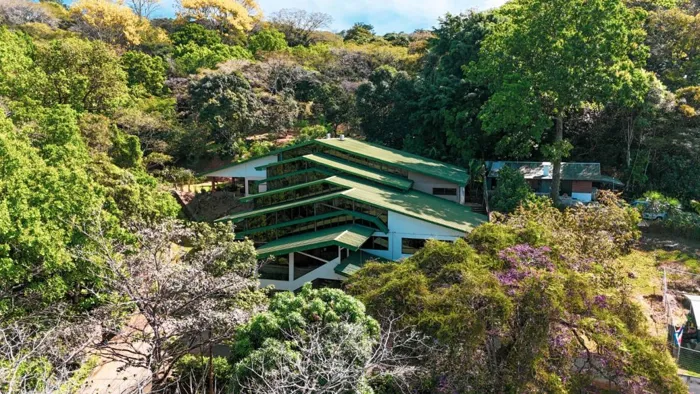 Venta de propiedad con uso mixto en Ciudad Colón en Colón, Mora, San José — $2,547,000