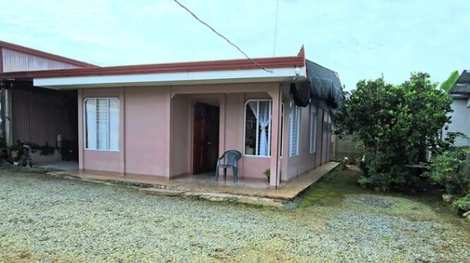 HERMOSA CASA EN VENTA EN QUIZARRA, A 15 MINUTOS DE SAN ISIDRO DEL GENERAL en Cajón, Pérez Zeledón, San José — ₡ 33 000 000