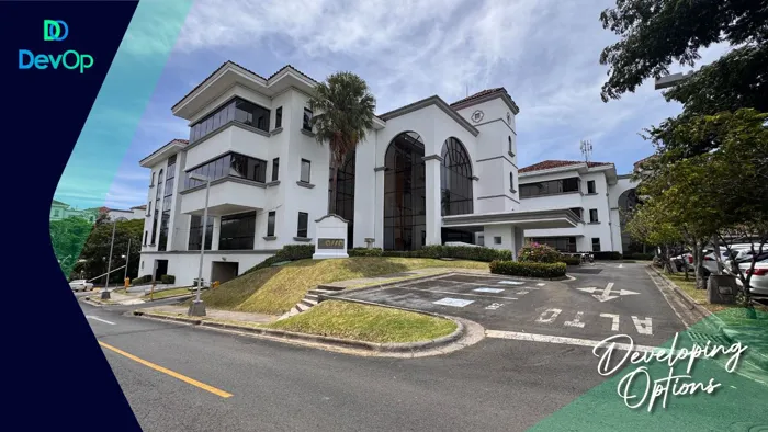 Alquiler de oficinas corporativas en Forum Santa Ana en Pozos, Santa Ana, San José — $6,811