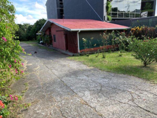 Se vende lote en San Rafael Escazú 25-1353 in San Rafael, Escazú, San José — $3,000,000