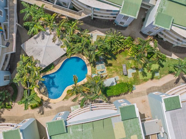 Condominio Tropical de 2 Habitaciones a Pasos de Playa en Tamarindo, Santa Cruz, Guanacaste — $299,000