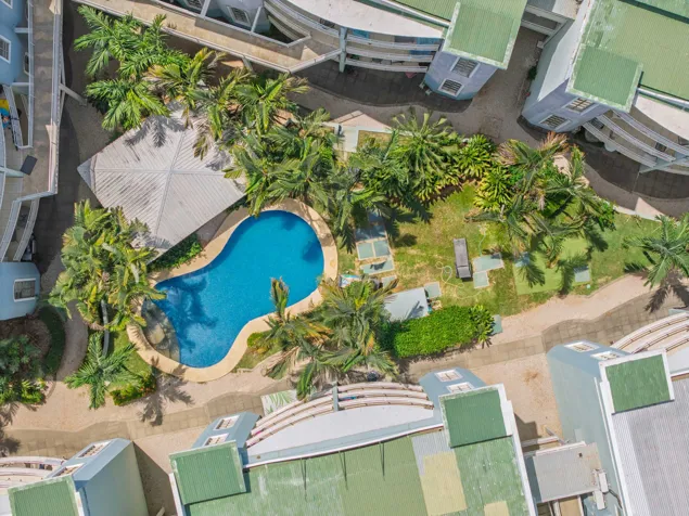Condominio Tropical de 2 Habitaciones a Pasos de Playa in Tamarindo, Santa Cruz, Guanacaste — $299,000