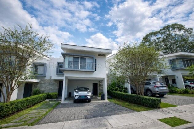 Se alquila casa en Escazú San José 26-1748 in San Rafael, Escazú, San José — $2,700