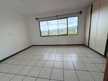 Casa dúplex con doble seguridad y ubicación premium en Escazú San Rafael #26-1844 GS en San Rafael, Escazú, San José — $1,200 - Foto 5 de 13