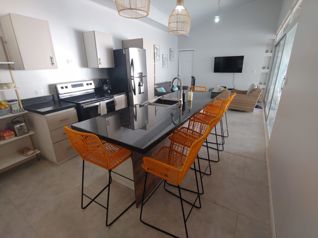 Casa Moderna de 3 Habitaciones en Bahía Ballena, Uvita
