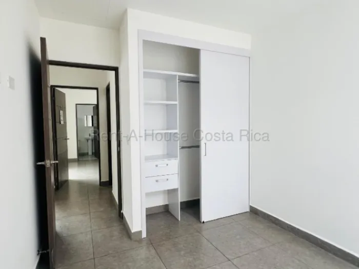 Venta de Casa in Ulloa, Heredia — ₡ 75 000 000 - Photo 2 of 6