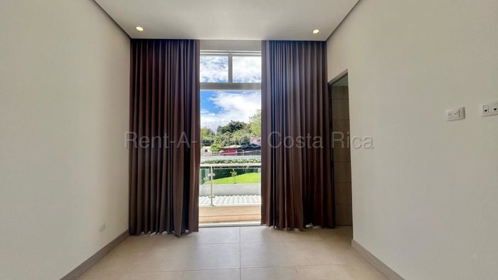 Alquiler de Casa en Belén-La Ribera. RAH 26-1991 in La Ribera, Belén, Heredia — $2,000