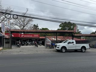 Local comercial en Santa Ana sobre calle altamente transitada in Santa Ana, San José — $6,000 - Photo 5 of 5