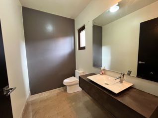 Casa en condominio para el alquiler y venta en Río de oro en Santa Ana, San José — $1,050,000 - Foto 5 de 38