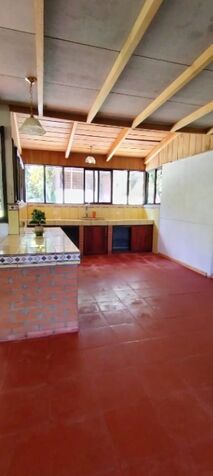 CASA GRANDE EXCLUSIVA CON AMPLIAS ZONAS VERDES in Tabarcia, Mora, San José — $195,000