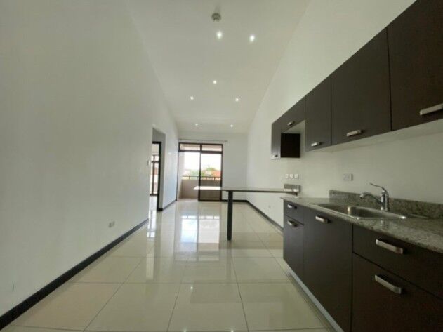 APARTAMENTO EN VENTA, SANTA ANA, $165.000 COD#26-269 in Santa Ana, San José — $165,000