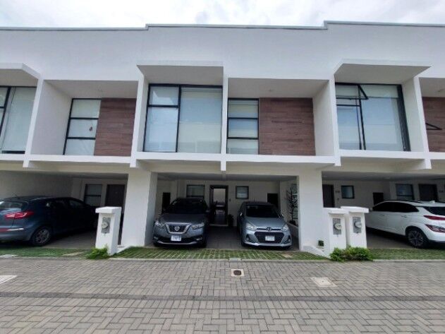 Alquiler de Casa en San Antonio de Escazú. RAH 26-13 in San Antonio, Escazú, San José — $1,400