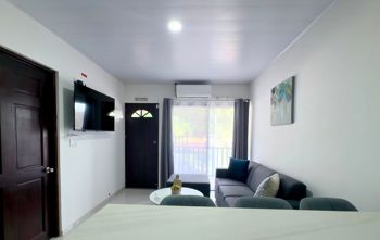 EXCLUSIVE RENTAL IN VILLARREAL | BRAND NEW & MOVE-IN READY in Tamarindo, Santa Cruz, Guanacaste — 550 000 ₡ - Photo 4 of 17