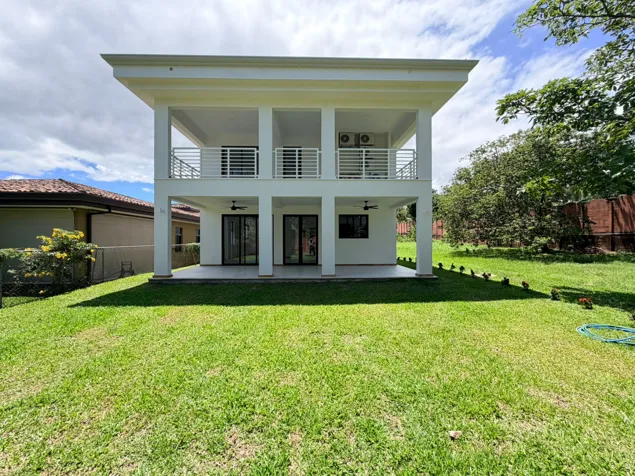 Se Alquila Casa de Lujo, Alajuela, La Guácima en Guácima, Alajuela — $3,750
