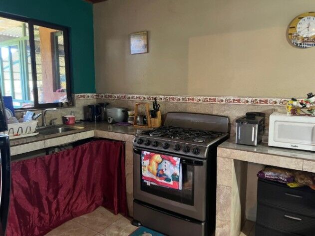 Tu refugio natural en casa que transmite tranquilidad y espacio para crecer #26-696 GS en Puente De Piedra, Grecia, Alajuela — $360,000
