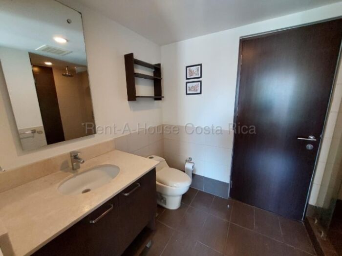 Alquiler de Hermoso Apartamento en la Uruca 26-1534 en Uruca, San José — $1,000