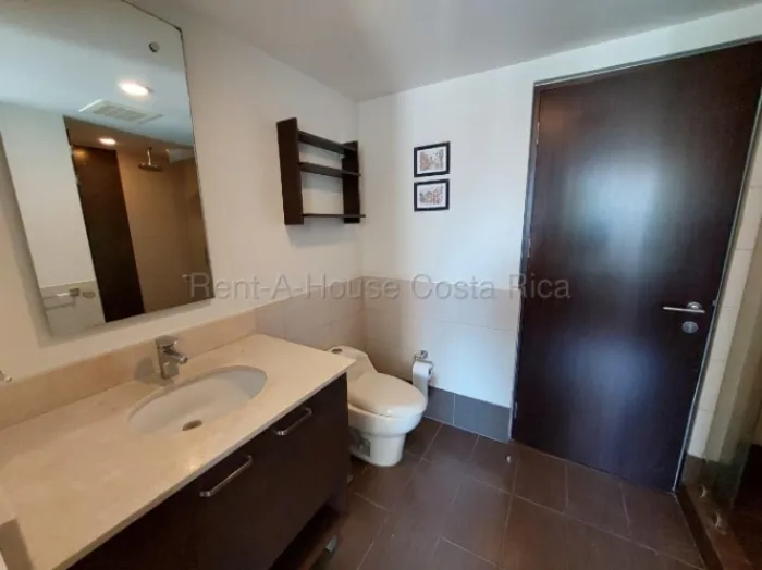 Alquiler de Hermoso Apartamento en la Uruca 26-1534 en Uruca, San José — $1,000 - Foto 2 de 10