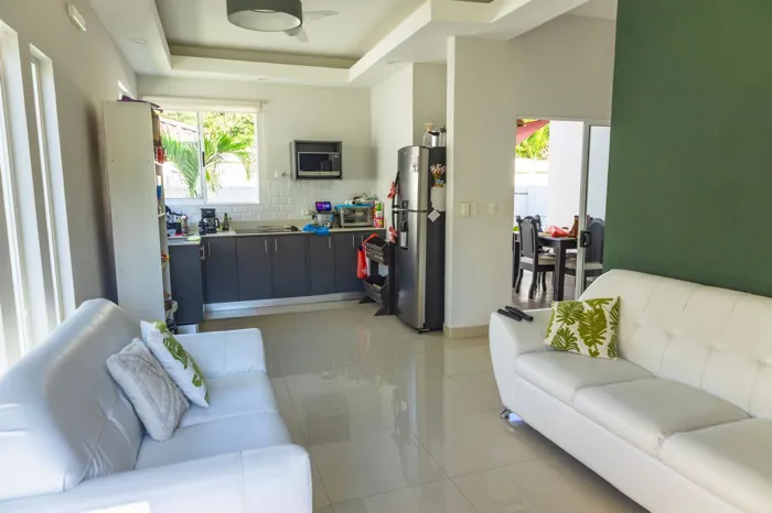 Se vende propiedad con 2 casas independientes, cerca Punta Leona (MV) en Tárcoles, Garabito, Puntarenas — ₡ 140 000 000 - Foto 2 de 10