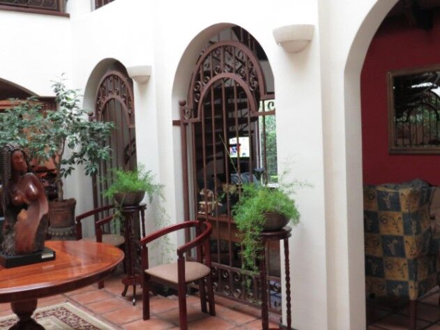 Venta de Casa en Pozos, Santa Ana.  in Pozos, Santa Ana, San José — $750,000