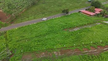 Lotes Financiados con Vista al Volcán a 18min de Fortuna☎️ 8751-4191 in La Fortuna, San Carlos, Alajuela — 23 000 000 ₡ - Photo 2 of 6