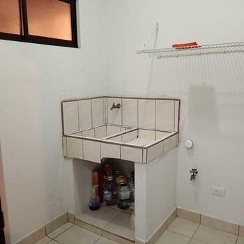 Venta de Apartamento en La Trinidad, Moravia. RAH 25- 895 in La Trinidad, Moravia, San José — 45 000 000 ₡ - Photo 4 of 10