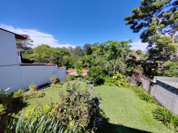 Casa en Venta Múltiples niveles y áreas verdes in Sabanilla, Montes De Oca, San José — $358,000 - Photo 4 of 50