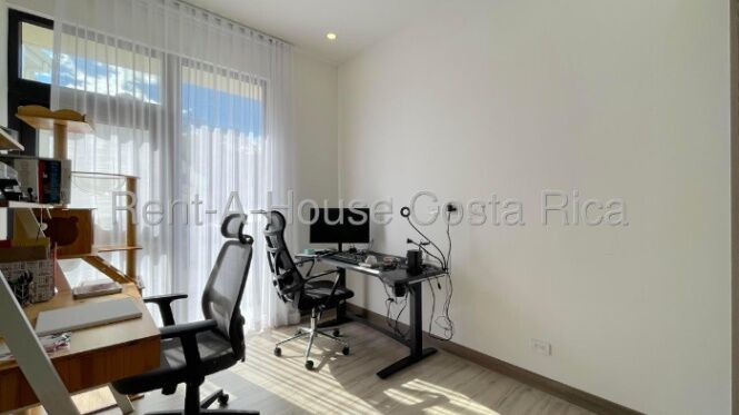 Venta de Casa en San Antonio-Escazú. in San Antonio, Escazú, San José — $350,000