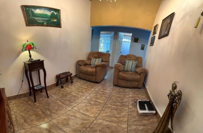 Venta de Casa en Desamparados, San José.  en San Rafael Arriba, Desamparados, San José — ₡ 160 000 000
