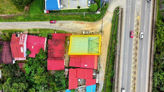 VENTA DE CASA DE 2 PISOS FRENTE A LA INTERAMERICANA, PEREZ ZELEDON en San Isidro De El General, Pérez Zeledón, San José — $350,000