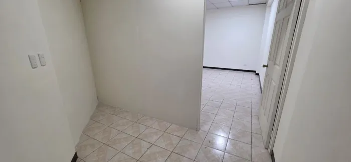 Se Alquila Local Comercial En La Sabana, San José en Mata Redonda, San José — ₡ 345 000 - Foto 2 de 10